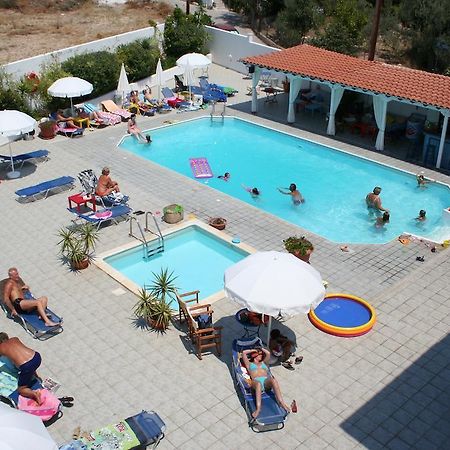 Helios Hotel Agia Marina  외부 사진