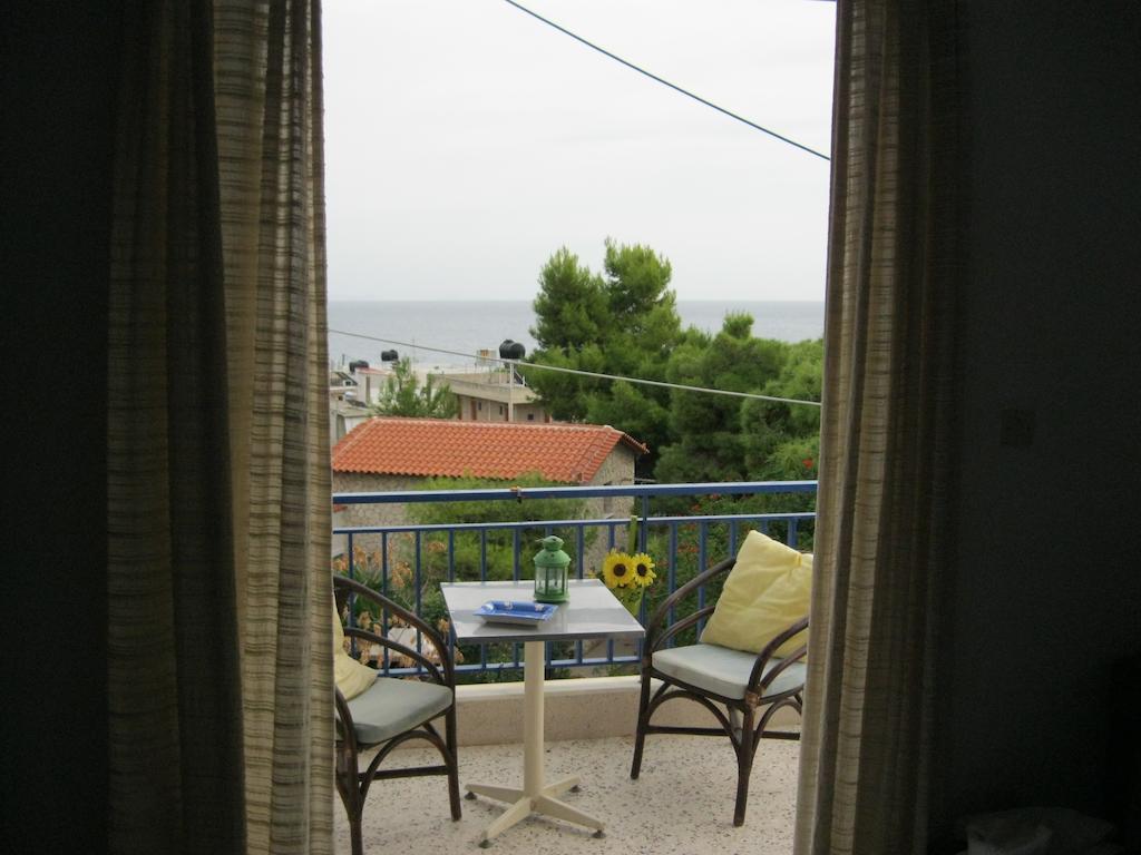 Helios Hotel Agia Marina  외부 사진