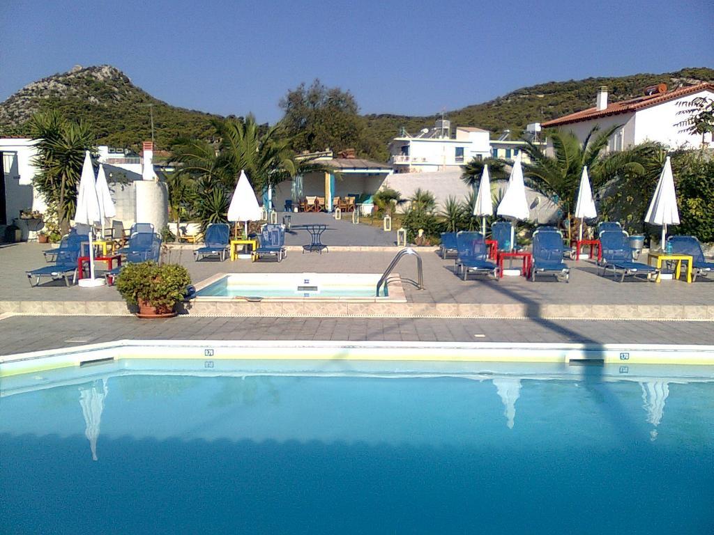Helios Hotel Agia Marina  외부 사진